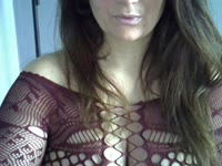 Een vrijgezelle spannende milf die van avontuurtjes en fantasietjes houdt. Om te delen of om de jouwe te horen.