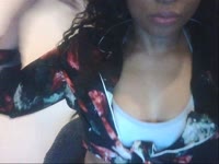 Ik ben een exotische, prachtige Caribische dame met een ongekende passie voor het leven en alles wat erbij komt kijken. Mijn warme uitstraling en sensuele energie zullen je direct betoveren, en ik ben hier om je mee te nemen op een reis van verleiding en plezier.Ben jij op zoek naar een hete, verleidelijke ervaring die je niet snel zult vergeten? Kom dan bij mij, de Caribische stoute dame die weet wat ze doet. Ik combineer de passie van de tropen met een ondeugende flair die jou gegarandeerd in vuur en vlam zal zetten.Met mijn exotische charme, speelse houding en avontuurlijke geest neem ik je mee naar een wereld van plezier en opwinding. Of je nu hebt in een flirterige chat, een uitdagend spel of iets dat je grenzen opzoekt, ik ben hier om jouw verlangens te vervullen.Dus, waar wacht je nog op? Kom bij mij en ontdek de magie van de Cariben, direct vanuit de privacy van jouw scherm. Ik ben klaar om je te verrassen, te prikkelen en je te laten verlangen naar meer. Durf jij het aan?