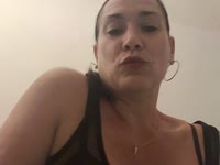 Sexy and elegant woman who will appreciate your conversation and your gentlemanly company.