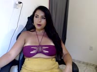 Sou uma jovem simpática, com um sorriso largo, que adora sorrir. Gosto de conversas leves e profundas — aquelas que realmente prendem a atenção. Sou atenciosa, adoro dar conselhos e gosto de conhecer melhor as pessoas. Além da minha pele bronzeada do Rio de Janeiro e da minha beleza tropical, adoro dançar e fazer as pessoas sorrirem. Bem-vinda!