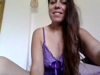 I am very warm, in lack of tenderness and pleasure, I want to share intense and naughty moments with you.