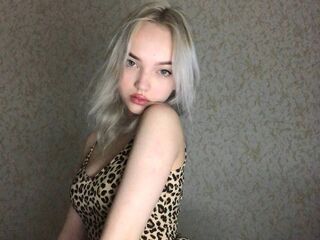 camgirl playing with dildo AftonGitt