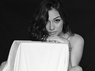 live sex webcam video AmyZuri