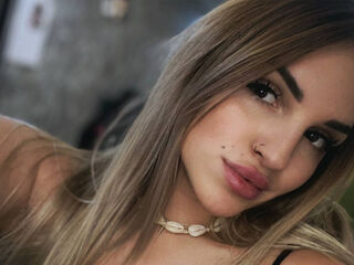 naked cam chatroom AuroraPhillips