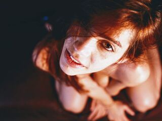 strip tease CleoCharm