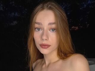 bedroom cam EmilliaFox