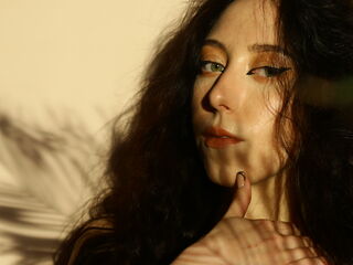 camslut showing tits EvaCreek