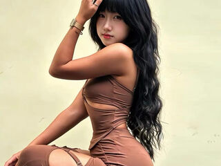 camgirl showing pussy LouiseEve