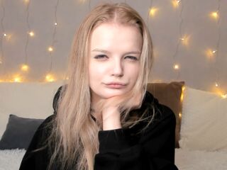 nude webcamgirl PetrinaKoehl