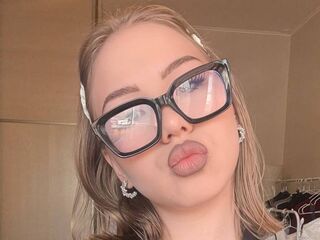 free webcam chatroom SaraBaier