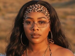 girl latex cam KarolaingGomes