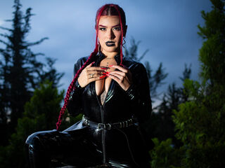 slave chatroom LiliFrancesca