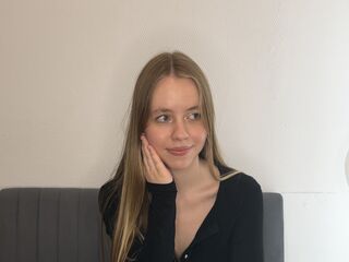 cam chat room AbigailLee