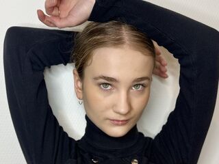 free live cam chat AdamMcghin