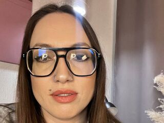 hot cam girl masturbating with vibrator AleciaWood