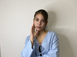 free adultcam AlishiaCowlin