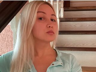 hot webcam slut AmaiaJohnstone