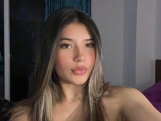 masturbating camgirl AmberElias