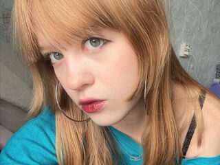 webcam striptease show AmberLune