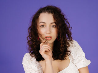 topless cam girl AmeliaHaris