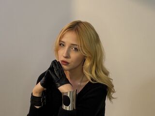 sexcam live AmeliaHatta