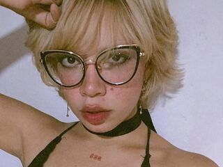 girl cam free AmelieMari