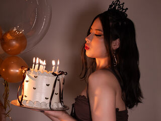 camwhore fingering pussy AngelaRodds