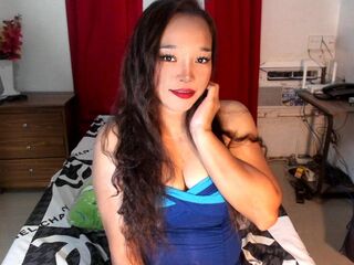 masturbating camgirl AnnaDelphine