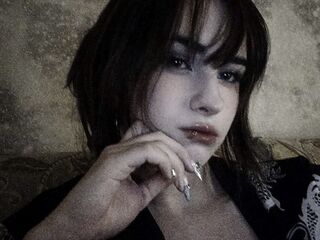 cam girl masturbating with vibrator AudryGerveler