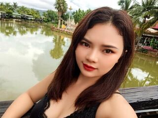 free chat room BellaElina