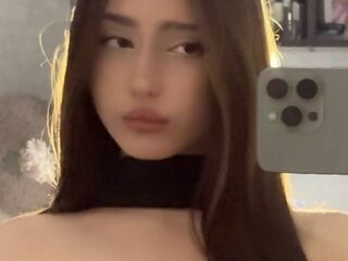 live striptease show BellaJersiquins