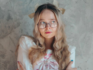 free nude live show BellaMorley