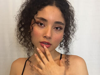 chatroom webcam photo BellaVuitton