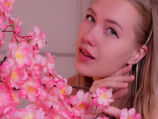 naked girl with cam masturbating BertaTurro