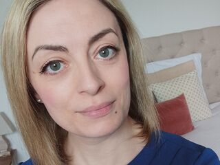 naked webcamgirl video BiancaLuxe
