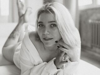 kinky webcam model BreanaAlosta