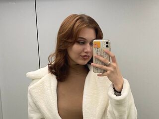 naked camgirl photo BrynnMeury