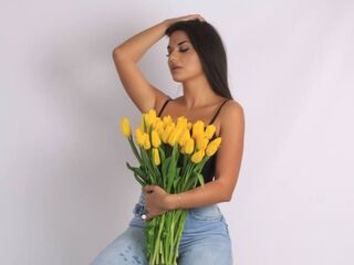 naked cam girl Caassandra