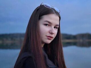 free webcam chat ChiekoLona