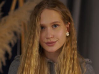 shaved pussy webcam DamarisWellnitz