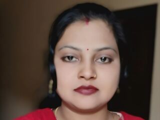 cam girl masturbating with vibrator DeanerySean