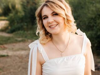 camwhore fingering pussy DemetriceAkpan