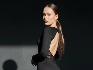 fingering webcamgirl picture EmilyGiffin