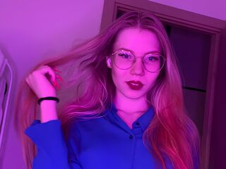 cam girl masturbating EsmeRunnes