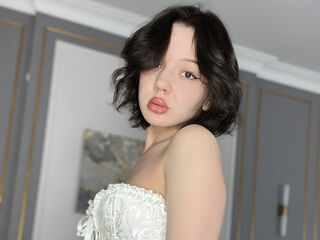 naked camgirl masturbating with dildo EvelinWood