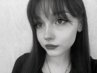 live webcam girl EvelynnCaillouet