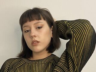 adult cam FannieRasberry