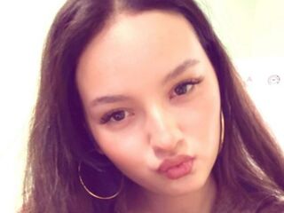 camgirl playing with sextoy FatimahAmargo