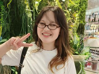 camwhore shaved pussy FayLawley