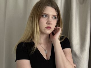 hot cam girl masturbating with dildo GemmaCiliberto
